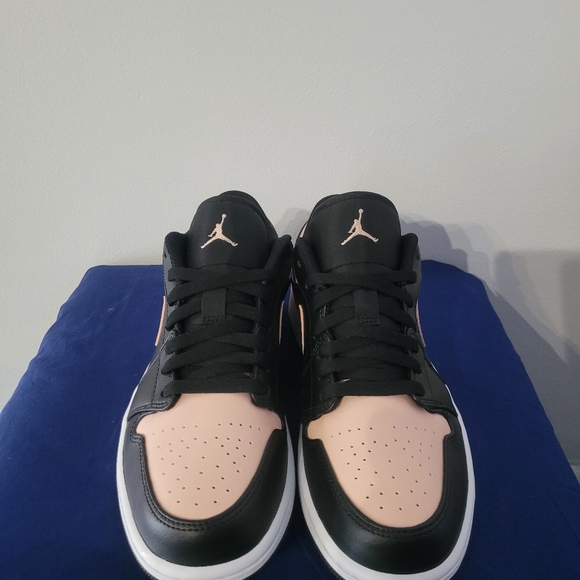 Jordan 1 Low Crimson Tint - Picture 3 of 7